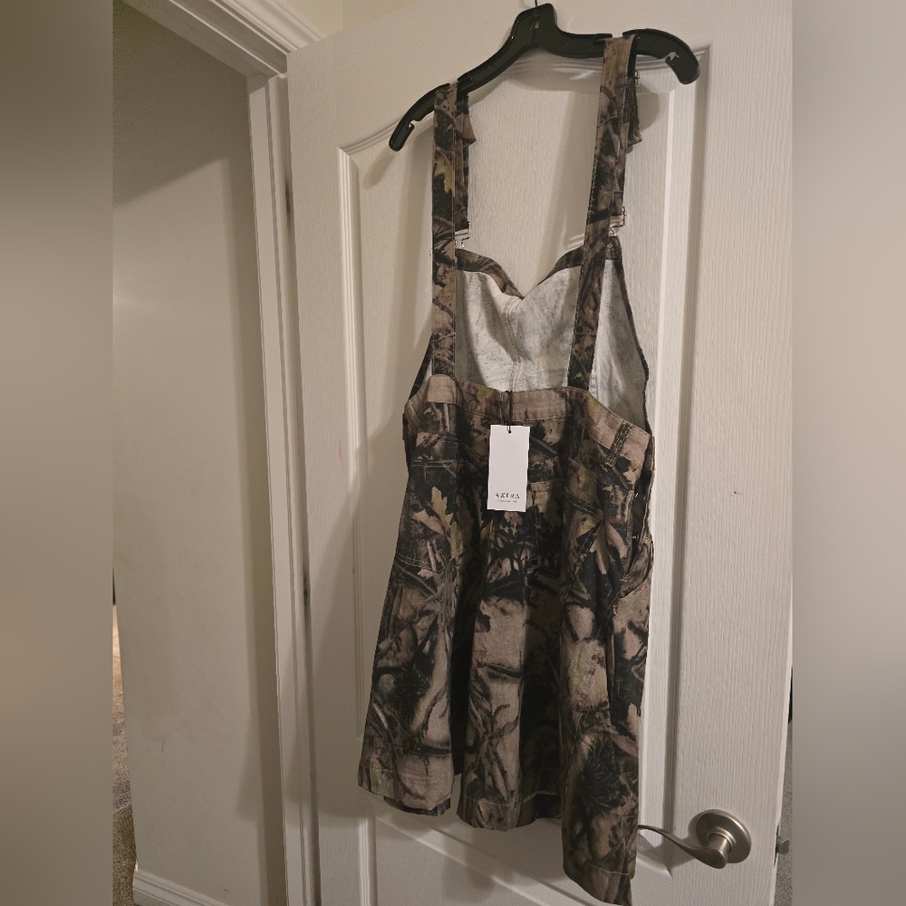 Sold Out AKIRA Carmine Oversized Camouflage Overalls Shorts Shortalls SZ LG - Picture 9 of 9